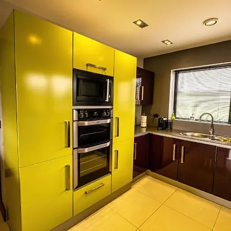 House By The Sea & Golf Course *