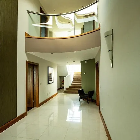 House By The Sea & Golf Course *