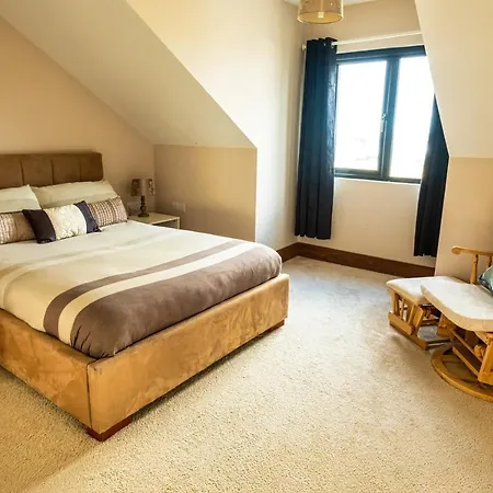 House By The Sea & Golf Course *