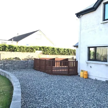 Сasa de vacaciones House By The Sea & Golf Course